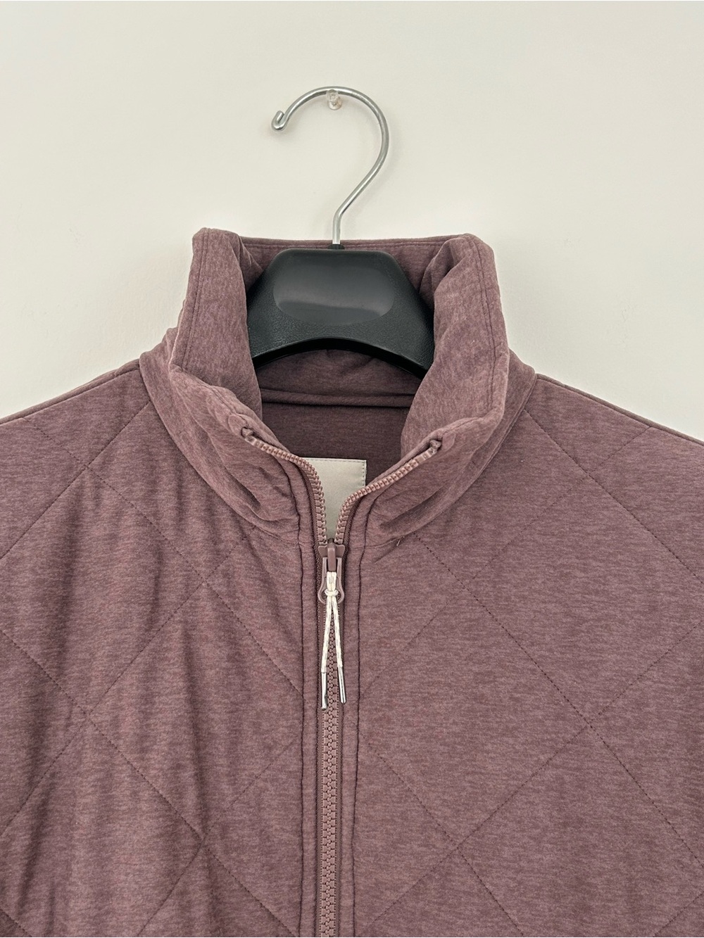 Vuori Halo Insulated Quilted Jacket Hazel Heather Small - Picture 3 of 12